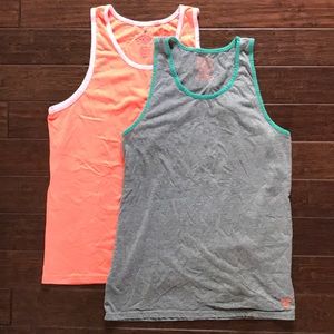 Set Of 2 American Eagle 🦅 Tanks 💚